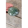 Galet de Prehnite rutilé 125grs 64mm